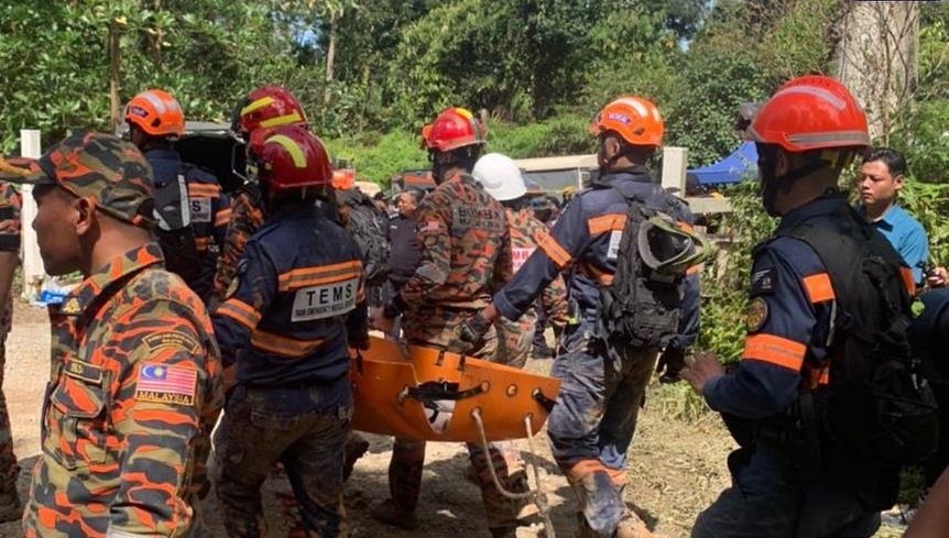 16 killed, 17 missing as landslide hits campsite in Malaysia
