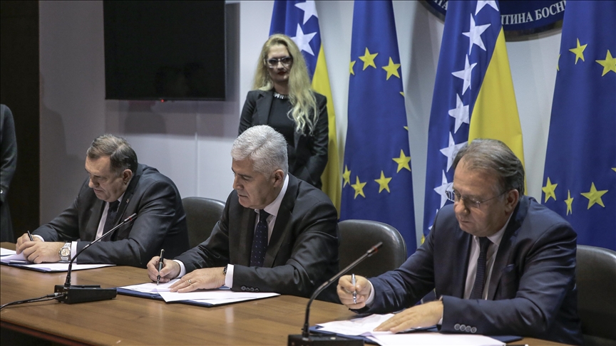 Bosna Hersek'te hükumet kurmanın yolunu açan koalisyon anlaşması imzalandı