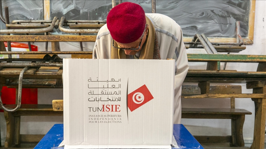 حتى ساعات الظهر.. إقبال ضعيف على العملية الانتخابية بتونس