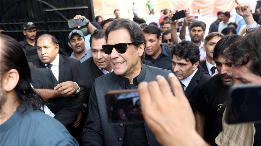 Pakistan's ex-premier says will dissolve 2 key provincial assemblies on Dec. 23