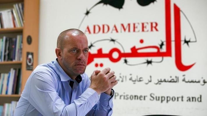 Israël expulse un militant des droits de l’homme palestinien vers la France