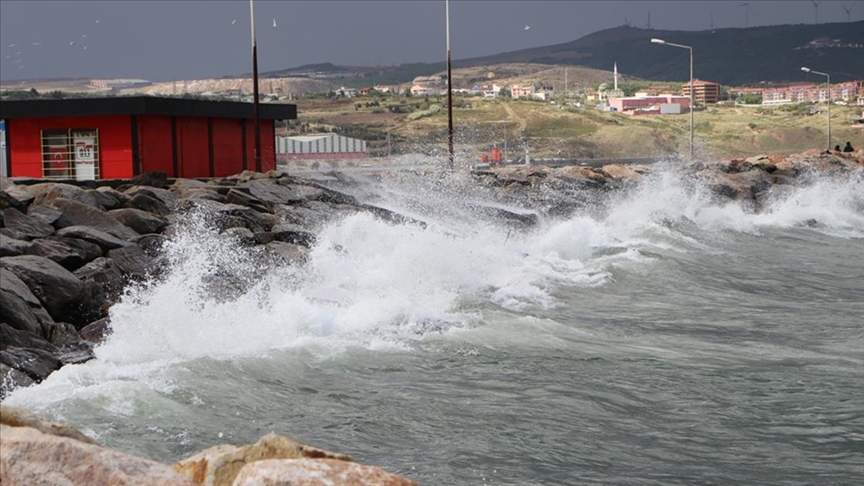 Marmara ve Ege kıyılarında kuvvetli rüzgar, fırtına bekleniyor