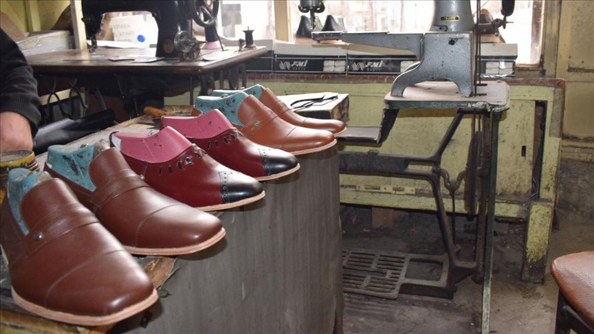Malatya'da "Arapgir tahta çivili ayakkabı" coğrafi işaret tescil belgesi aldı