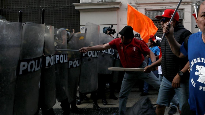 Число погибших в протестах в Перу достигло 26 человек