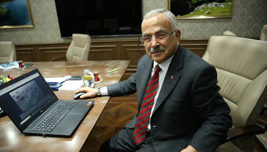 Ordu Büyükşehir Belediye Başkanı Hilmi Güler, 'TOGG'un ilk yolculuğu' fotoğrafına oy verdi