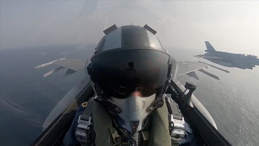 L'aviation turque intervient après que des chasseurs grecs ont voulu empêcher un vol dans le cadre de l'OTAN