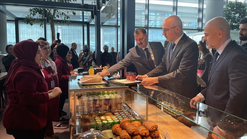 İstanbul Havalimanı'nda "engelsiz kafe" hizmete başladı
