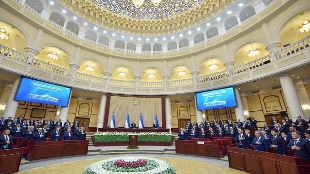 В Узбекистане одобрили увеличение расходов госбюджета более чем на $2 млрд