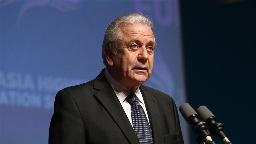 Eski AB Komisyonu Üyesi Avramopoulos'un yolsuzluk iddialarındaki rolü soruşturuluyor