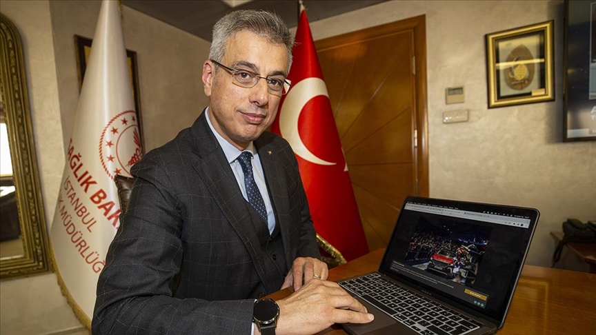 İstanbul İl Sağlık Müdürü Memişoğlu "Yılın Fotoğrafları" oylamasında "Yangın müdahalesi" fotoğrafını seçti