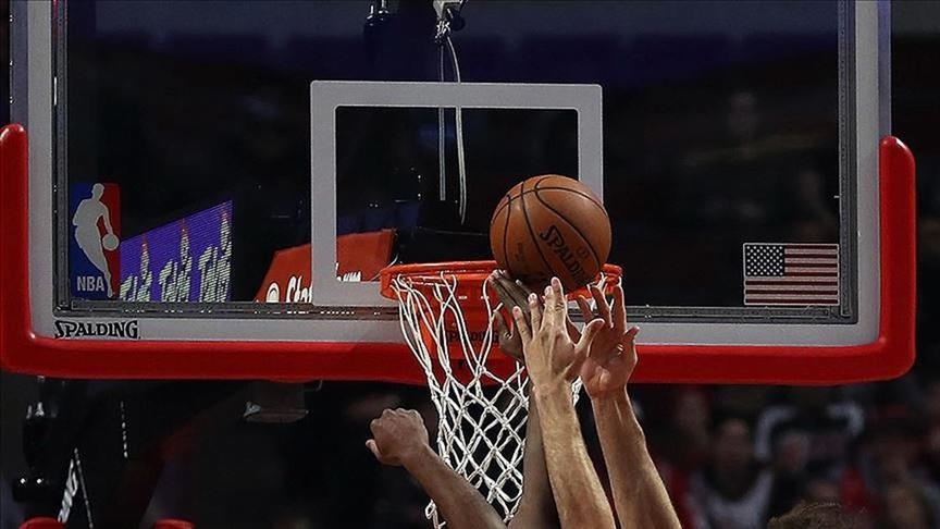 NBA'de Pelicans, McCollum'un 40 sayı attığı maçta Spurs'ü yendi