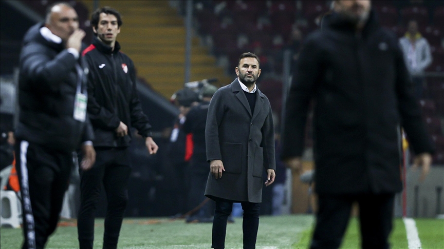 Galatasaray Teknik Direktörü Okan Buruk: Turu geçtiğimiz için sevinçliyiz