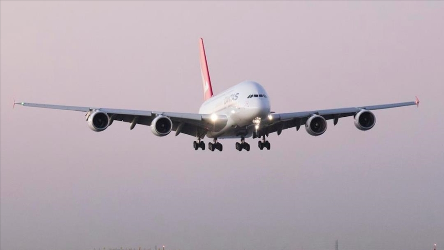 Airbus A380 совершил аварийную посадку в Баку из-за задымления