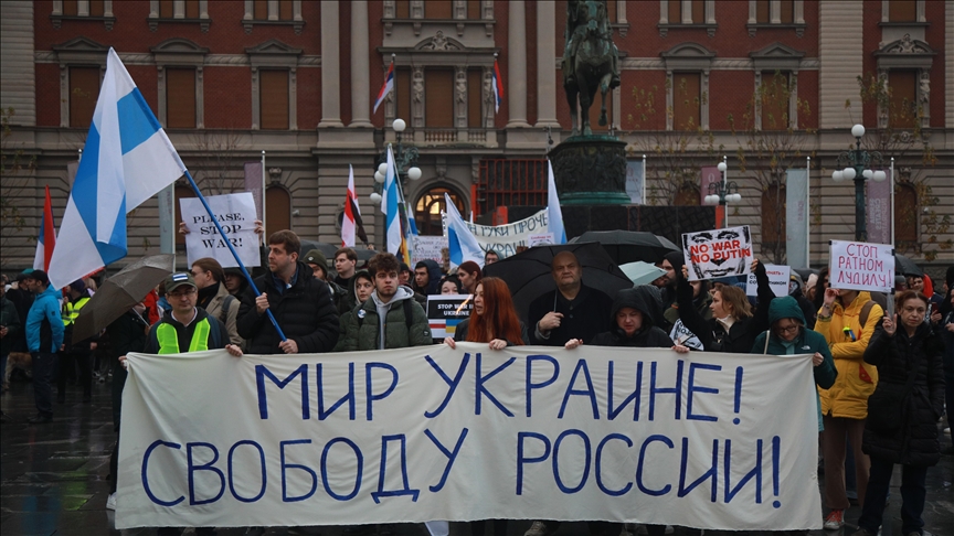Antiratni skup u Beogradu: ”Rat u Ukrajini nije ruski već Putinov, Rusija je protiv Putina”