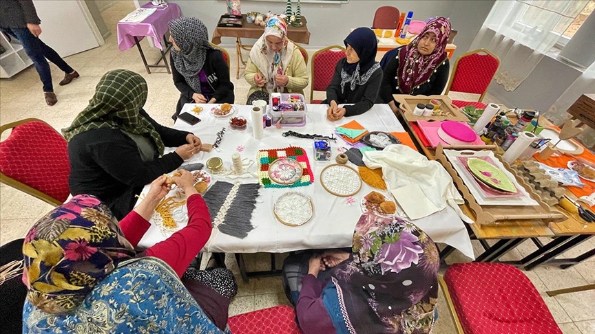 "Köy Yaşam Merkezleri"nden hem çocuklar hem de anneleri faydalanıyor