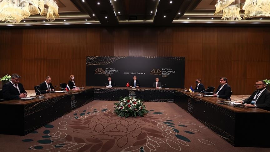 Türkiye becomes diplomatic hub in 2022 with mediations, international events