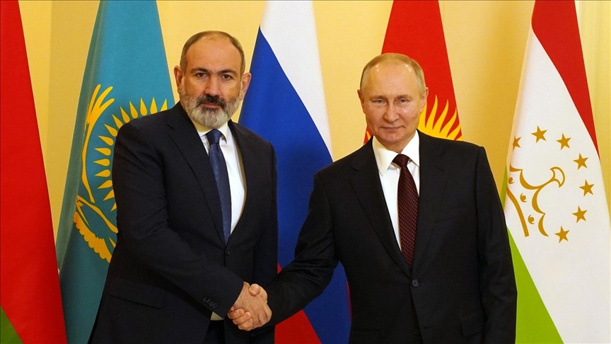 Путин обсудил с армянским премьером урегулирование на Южном Кавказе