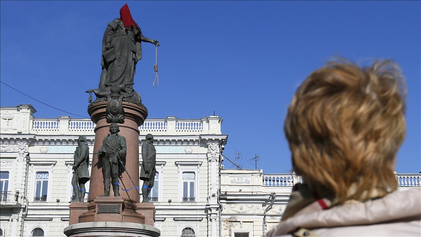 Ukrainian city of Odesa takes down monuments to Catherine the Great, Russian general