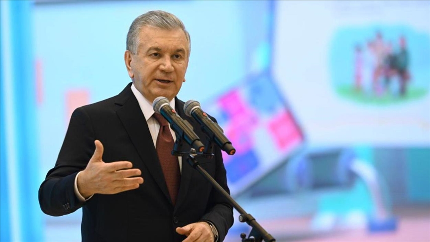 Мирзиёев: Неуважение к учителю – непочтение к народу