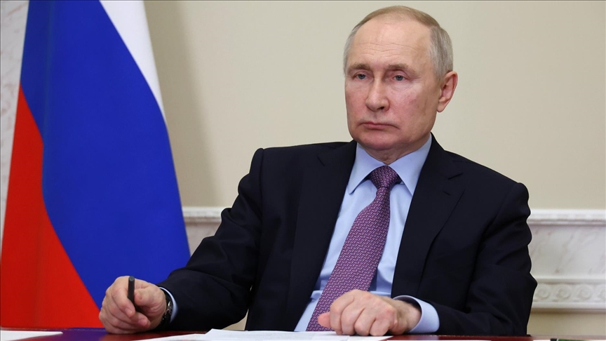 Путин поздравил глав государств и правительств зарубежных стран с Новым годом