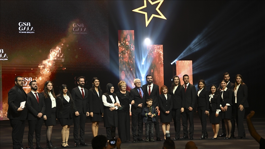 Gençler Arası Kültür ve Sanat Yarışmaları'nın gala gecesi İstanbul'da yapıldı