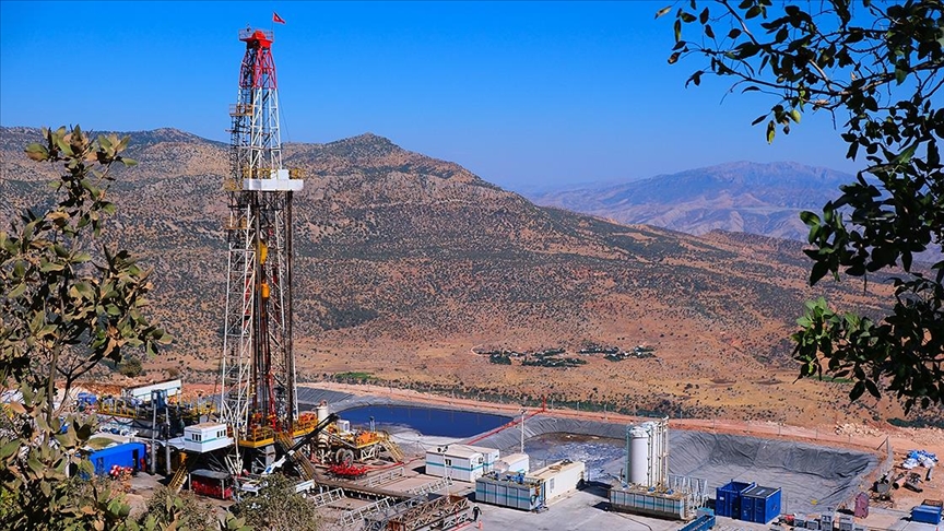 Bakan Dönmez günlük 100 bin varil petrol üretim hedefine yaklaşıldığını bildirdi