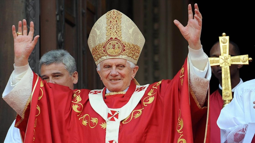 Умер почетный Папа Римский Бенедикт XVI