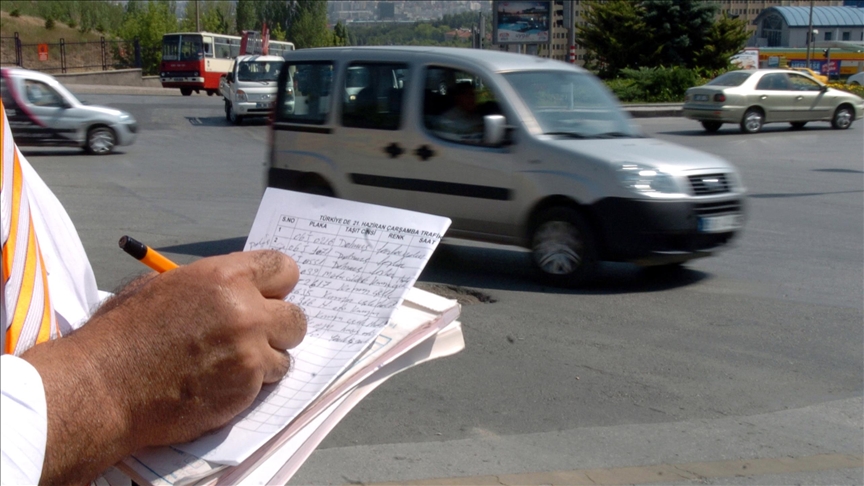 Fahri trafik müfettişinin "beyaz" diye tutanak düzenlediği siyah aracın cezası Yargıtaydan döndü