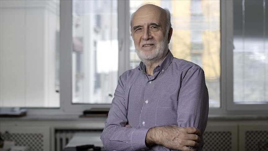 Türkiye'nin ilk çizgi film yapımcılarından Ali Osman Emirosmanoğlu, sinema hayatını anlattı