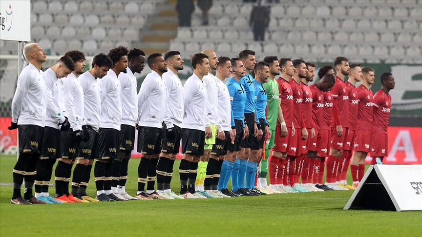 Arabam.com Konyaspor evinde Demir Grup Sivasspor 2-2 beraber kaldı