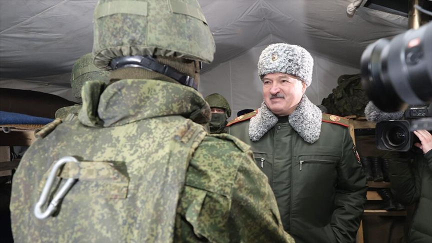 Лукашенко посетил российских военных в Беларуси