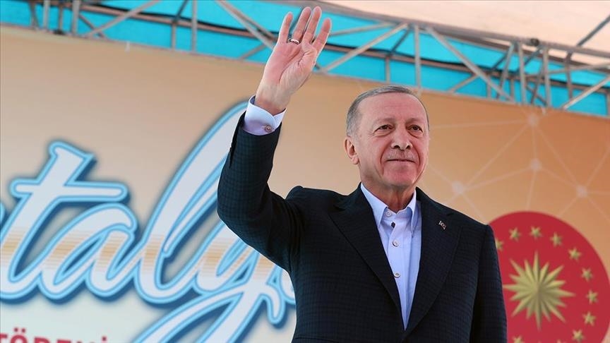 الرئيس أردوغان يفتتح عددا من المشاريع في أنطاليا