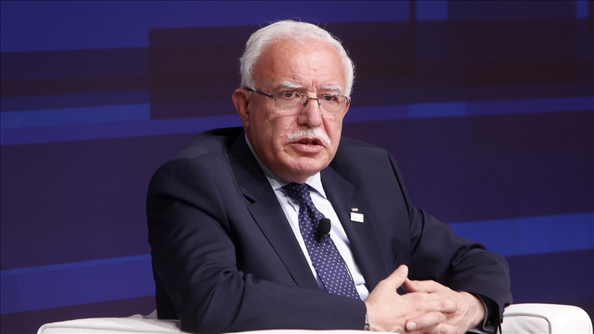 إسرائيل تسحب بطاقة "شخصية مهمة" من وزير الخارجية الفلسطيني