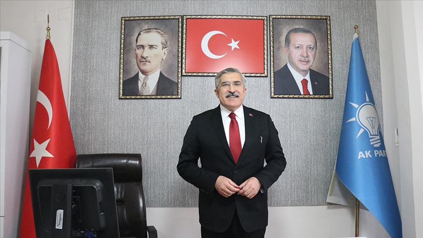 AK Parti'li Yayman "dezenformasyonla mücadele yasası"yla ilgili muhalefetin yaklaşımını eleştirdi