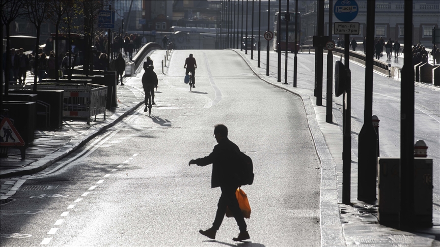 UK trade unions meet with ministers in government bid to end strikes