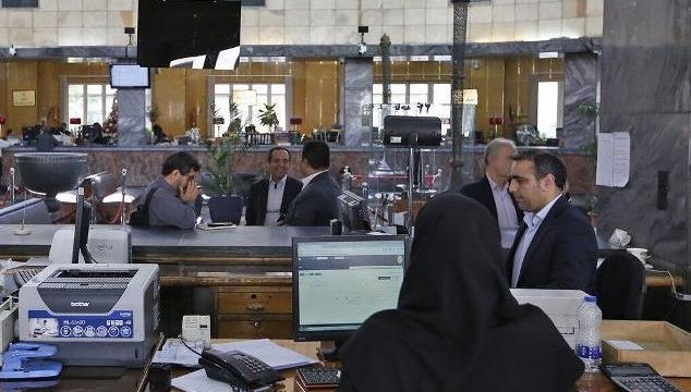 بودجه 1402 ایران؛ کارمندان میتوانند 2 سال دیرتر بازنشسته شوند