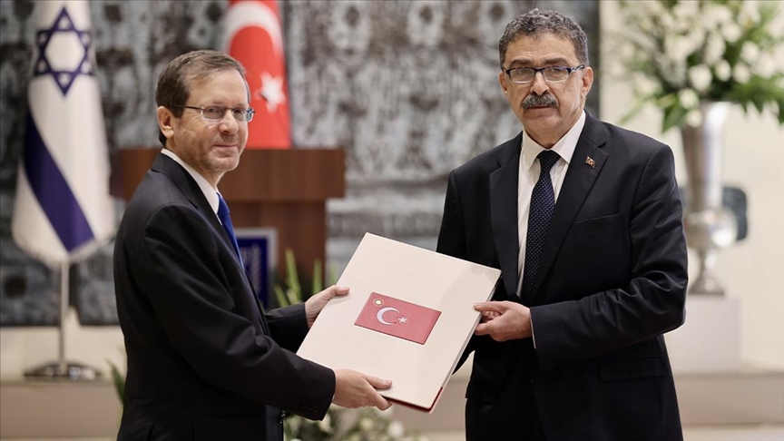 السفير التركي لدى تل أبيب يقدم أوراق اعتماده إلى هرتصوغ