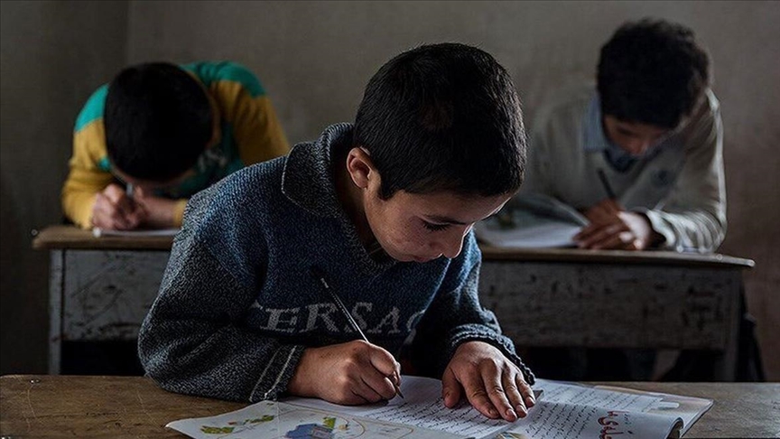 بیش از 911 هزار کودک ایرانی از تحصیل بازمانده‌اند