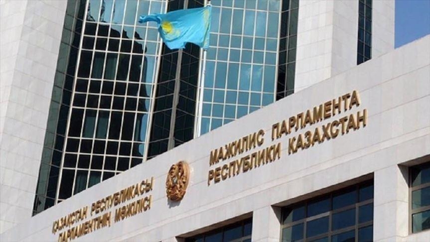 Парламент Казахстана признал утратившим силу закон о Елбасы