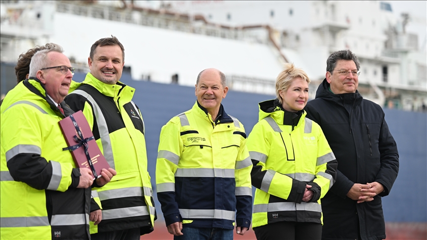 German chancellor inaugurates 2nd LNG terminal