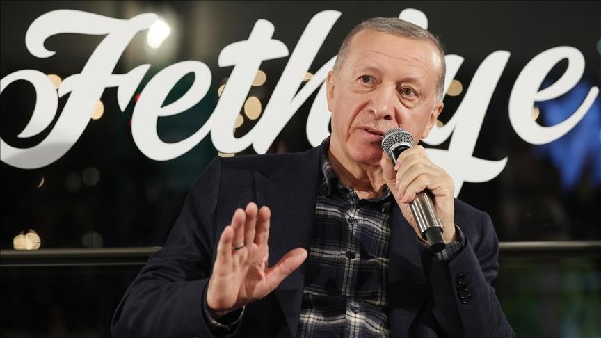 Türkiye advierte que Suecia y Finlandia deben extraditar 130 terroristas si quieren unirse a la OTAN