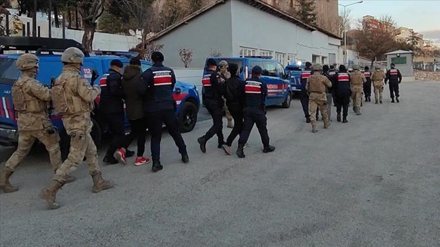توقيف 7 متهمين بالانتماء إلى "داعش" وسط تركيا