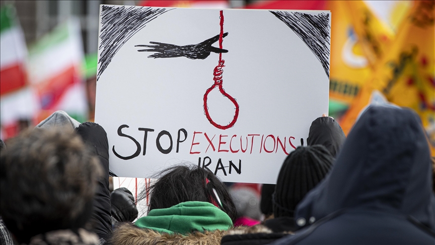 Thousands march in France to show solidarity with Iranian protesters