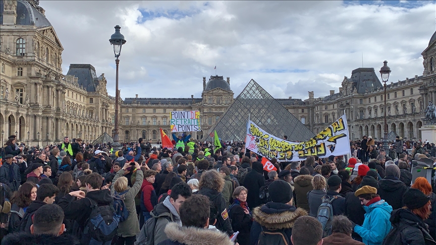 Inteligencia francesa prevé participación de hasta 750.000 manifestantes contra reforma de pensiones