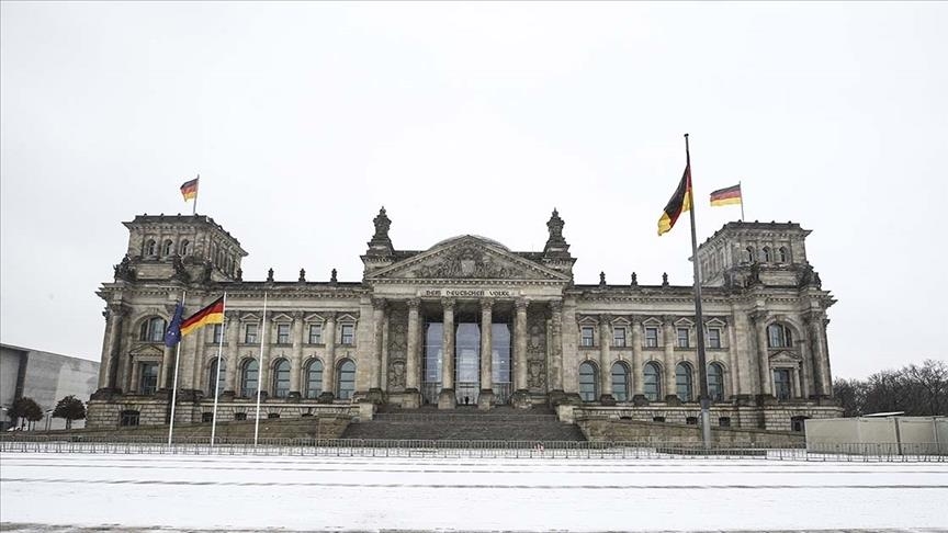 Ukrainian diplomat accuses Germany of playing 'shell game' over heavy weapons supply