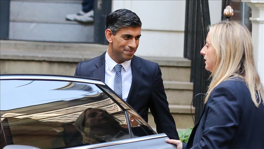 British premier gets fixed penalty notice for not wearing seatbelt