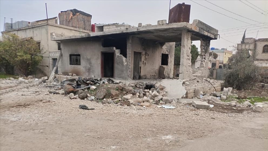 Base militar estadounidense en Siria atacada por cinco drones no identificados