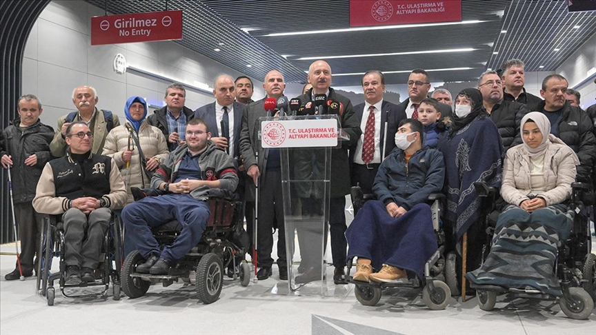 Bakan Karaismailoğlu, Kağıthane-İstanbul Havalimanı engelsiz metrosunun erişimini deneyimledi