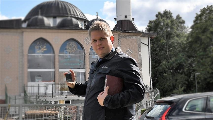 İsveç'te aşırı sağcı Paludan'a Türkiye'nin Stockholm Büyükelçiliği önünde Kur'an-ı Kerim yakma