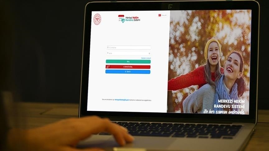 Sağlık Bakanı Koca'dan "MHRS randevuları" ile ilgili paylaşım
